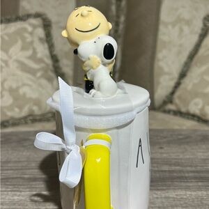 NWT RAE DUNN snoopy mug.